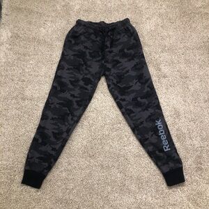 Reebok jogger sleepwear grayscale camouflage SMALL